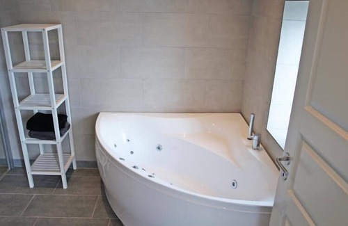 Langeland Municipality House | Lovely, large holiday home on two floors, only 100-meters from the water.