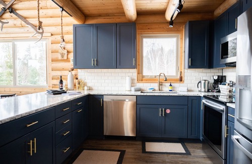 Tofte House | Lovely Log Home on 5 acres w/Unreal Views of Lake Superior, 1.6 mi to ski hill