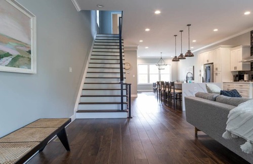 St. Louis House | Lovely Modern 3BR/3.5BA Grove Home/ABODEbucks