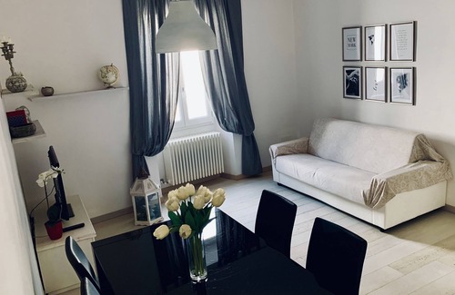 Galluzzo Apartment | Lovely new apartment in Florence - free parking and WiFi fiber included