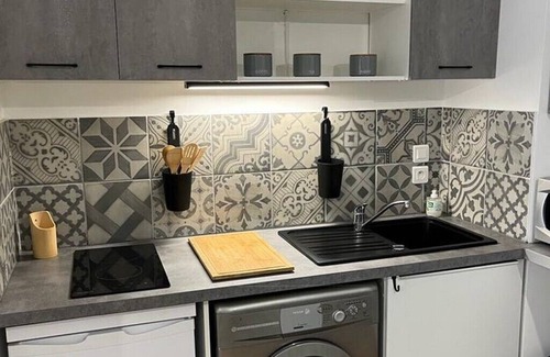 Centre Ville d'Ales Apartment | Lovely newly renovated T2 apartment, 3mns walk from the station