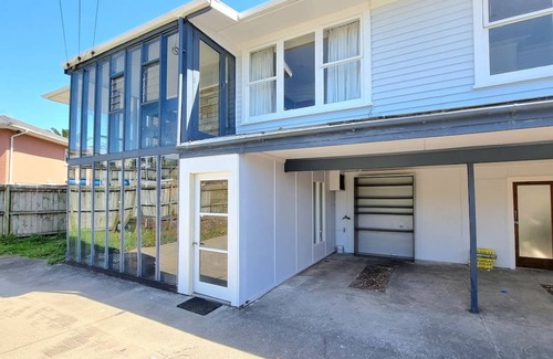 Hillsborough Apartment | Lovely 2 - Bedroom Unit with Free Parking