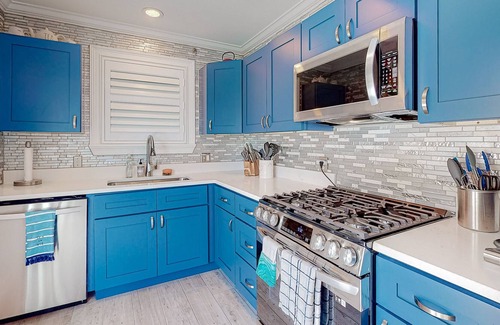 Ambersand Beach House | Lovely oceanfront dog-friendly home w/ beach access, central AC, & washer/dryer