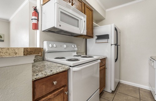 Monahans Apartment | Lovely one bedroom w/balcony, Pet-friendly!