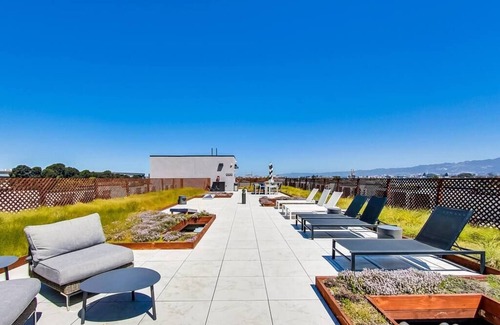 Clawson Apartment | Lovely Open One-Bedroom in West Oakland