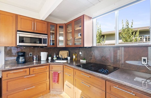 Palo Alto Apartment | Lovely Pet Friendly Studio on Quiet Culdesac w/Fast WiFi