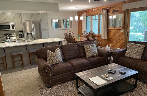 Steamboat Springs Condo | Lovely Phoenix 2bd. walk to base, resort amenities, garage, AC +