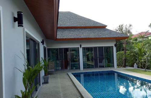 Chalong Villa | Lovely pool villa - 4 bedrooms and bathrooms