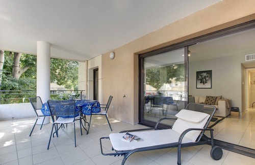 Prado - Republique Apartment | lovely quality apartment, aircon lift pool located 7mn by foot Croisette&Palais