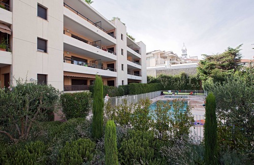 Prado - Republique Apartment | lovely quality apartment, aircon lift pool located 7mn by foot Croisette&Palais