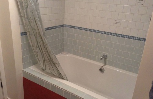 South Berkeley House | Lovely quiet house with garden, deck, in great neighborhood