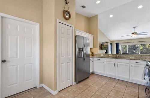 Thousand Oaks Villa | Lovely Relaxing 4Bed 2Bath Pool Villa with Pool Table