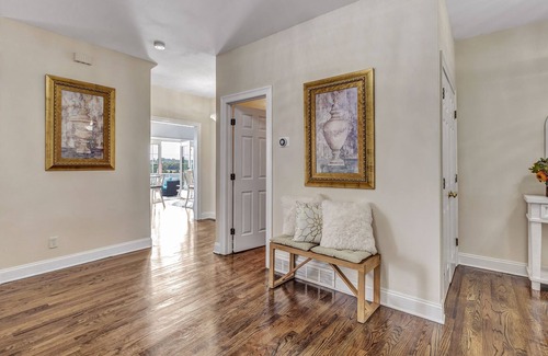 Stratford Apartment | Lovely River Escape