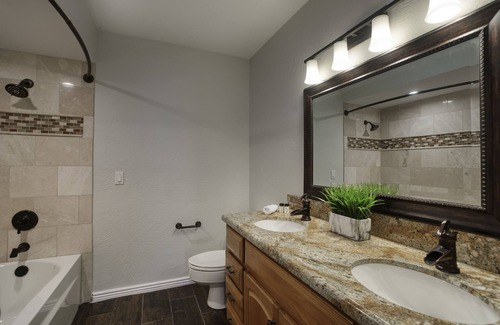 Thunderbird Desert Estates House | Lovely Scottsdale 5BR Home | Pool, Spa & Theater