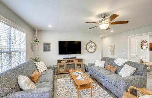 Halfway House | Lovely Scottsville Home, Minutes to Bowling Green