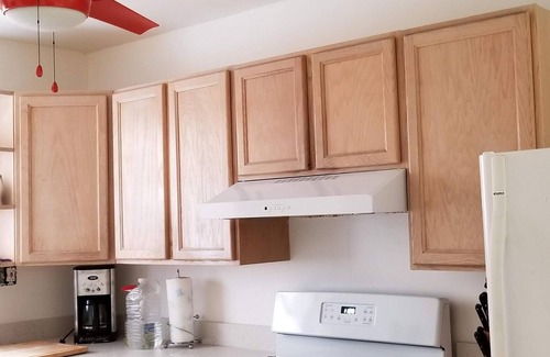Richmond Annex Apartment | Lovely Secret Garden Full Apartment: 2 bedrooms and two bathroomsn