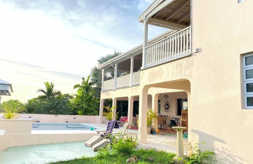 Buckleys Village Apartment | Lovely Self Contained One Bedroom Condo with Pool in the centre of Antigua