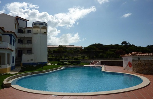 Praia del Rei Apartment | Lovely Silver Coast 2 Bed Apartment with Sea View-Praia D'El Rey