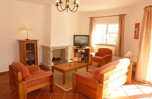 Praia del Rei Apartment | Lovely Silver Coast 2 Bed Apartment with Sea View-Praia D'El Rey