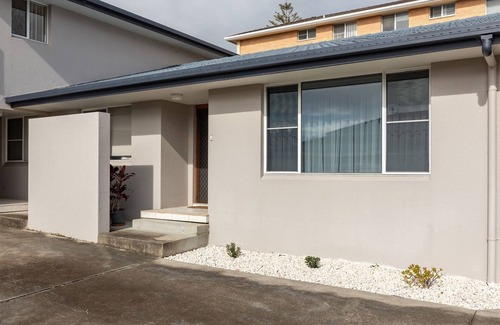 Tuncurry Villa | Lovely Single Level Villa close to Rockpool Beach, Tuncurry