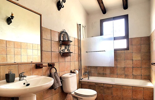Canillas de Aceituno House | Lovely spacious vacation home. Lying against a natural park.