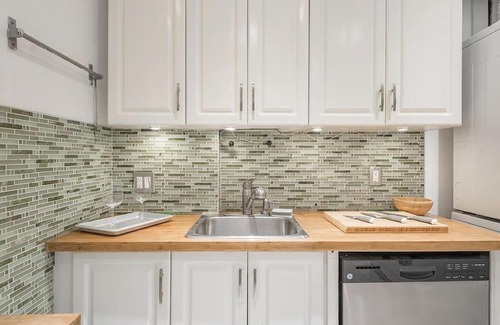 Shaughnessy Village Apartment | Lovely & Spacious 3BedR in the heart of DOWNTOWN