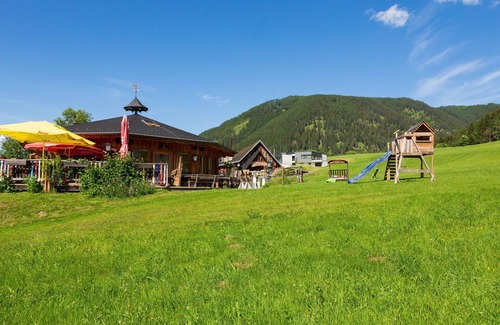 Sankt Lambrecht House | Lovely spacious house with a sauna by the slopes