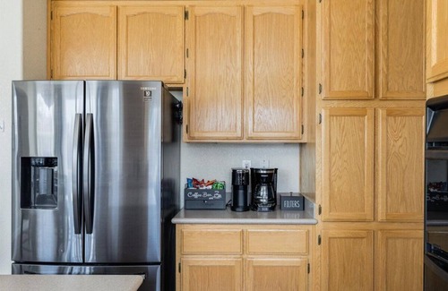 Rancho Cordova House | Lovely Spacious Home with Pool, Great Location, King Suite