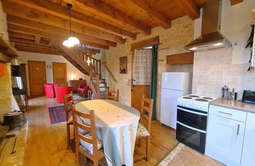 Domme Cottage | Lovely stone cottage set on the remparts of the village of Domme.