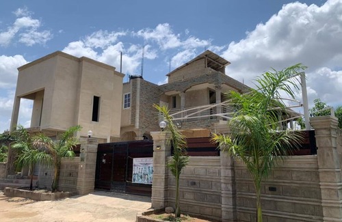 Nsawam Apartment | Lovely Studio Apartment Unit With Hot Bath Tub and Kitchen