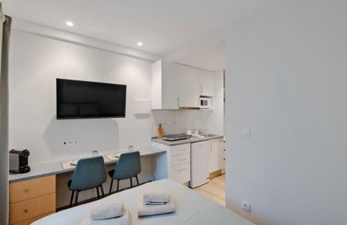 Alvalade Apartment | Lovely studio fully equipped near subway N6