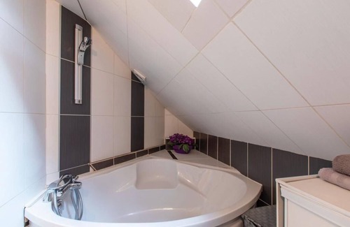 Annecy Apartment | Lovely studio near town center & lake