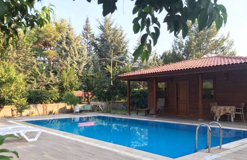 Kepez House | Lovely Summer House with Shared Pool in Kepez