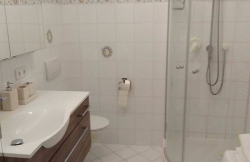 Feldafing Apartment | Lovely, sunny, peaceful apartment close to Munich and next to Lake Starnberg