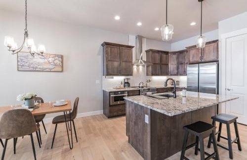 Loveland Apartment | Lovely Townhome at the TPC Golf Course