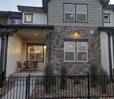 Loveland Apartment | Lovely Townhome at the TPC Golf Course
