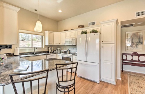 Casas Adobes Cottage | Lovely Tucson Home w/Private Pool & Hot Tub!