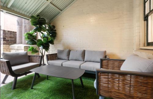 Millers Point Apartment | Lovely Two Bedroom Apartment