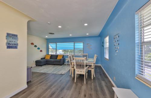 Gulfport Apartment | Lovely vacation home 1 block from beach & downtown Gulfport