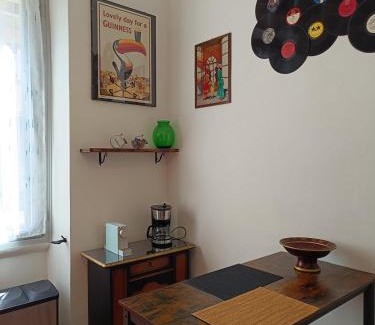 Santa Rita Apartment | lovely vintage apartment