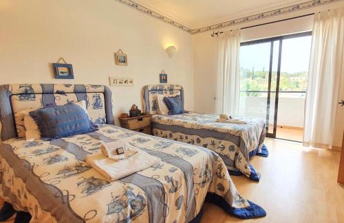 Urbanizacao dos Calicos House | LovelyStay - Alto dos Caliços 2BR House with Garden