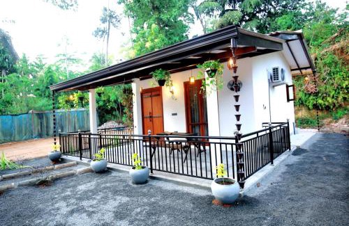 Dickwella House | Lovers Gem Villa Hiriketiya
