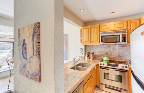 San Jose del Cabo Condo | Lovers Paradise ☆ Ocean Views ☆ Luxury King ☆ Hidden Gem ☆ Couples ☆ Beachfront