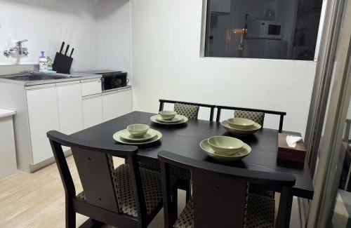 Nezu Apartment | LoveTokyo Easy Access Nezu Sunset House 根津駅徒歩1分 エレベーター 上野 谷中銀座 根津神社 東京大学 新宿 渋谷 銀座 築地 原宿近い