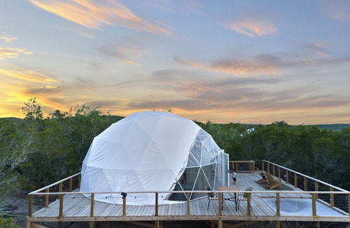 Burnet Apartment | Loving Heart Retreats: Amazing Luxury Forest Mountain Views Dome