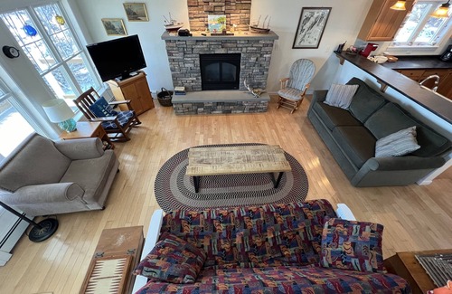 Mid-Coast and Islands House | Lowell's Getaway. Kayaking, beaches, dining and AC from this water view home.