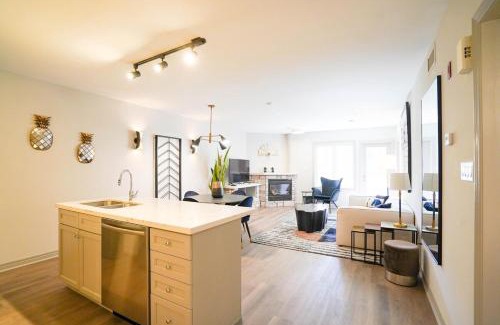Oro-Medonte Apartment | Lower Level LuxSuite - 1min Walk from Heated Pool!