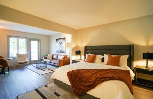 Oro-Medonte Apartment | Lower Level LuxSuite - 1min Walk from Heated Pool!