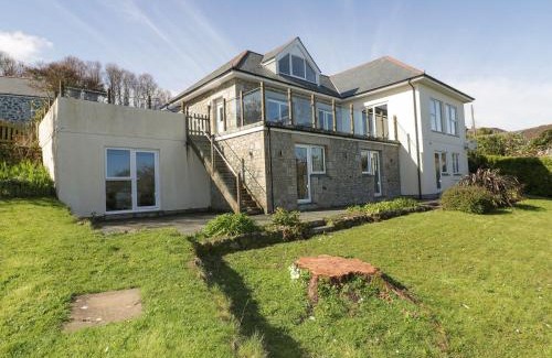Coverack House | Lower Mellan Barn