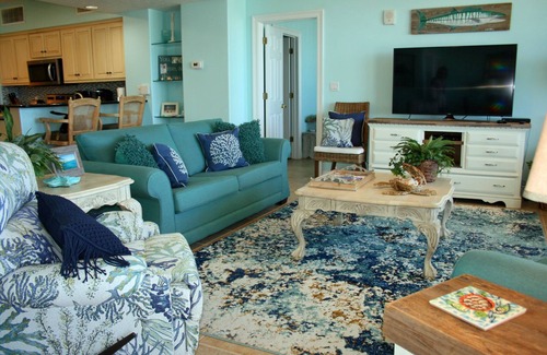 Thomas Drive Condo | Lowered prices for Aug & Sept. Book now! 2bed 2bath Gulf Crest Condos! 3rd floor